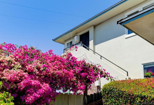28 Chatsworth Blvd, San Diego, CA 92106