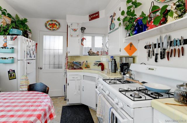 28 Chatsworth Blvd, San Diego, CA 92106