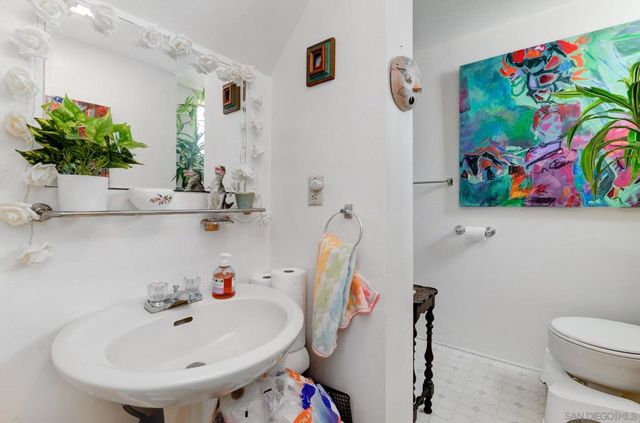 28 Chatsworth Blvd, San Diego, CA 92106