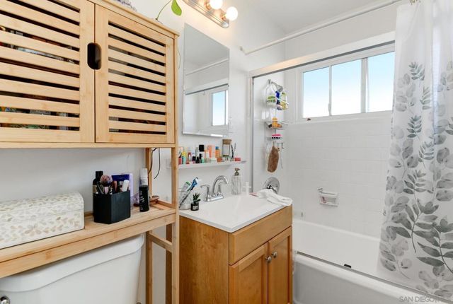 28 Chatsworth Blvd, San Diego, CA 92106