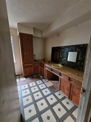 5022 Bretshire Drive, Houston, TX 77016