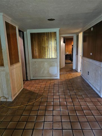 5022 Bretshire Drive, Houston, TX 77016