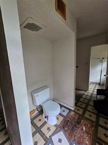 5022 Bretshire Drive, Houston, TX 77016