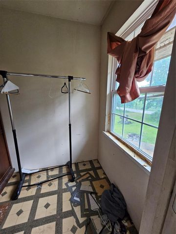 5022 Bretshire Drive, Houston, TX 77016