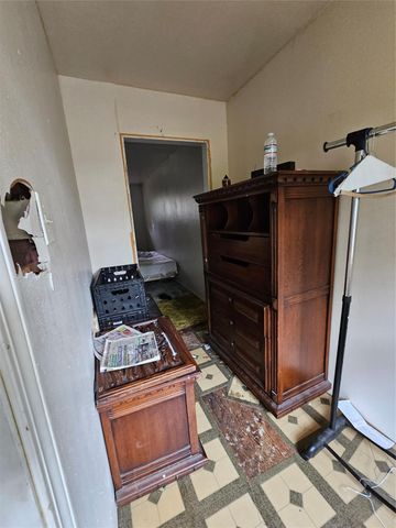 5022 Bretshire Drive, Houston, TX 77016