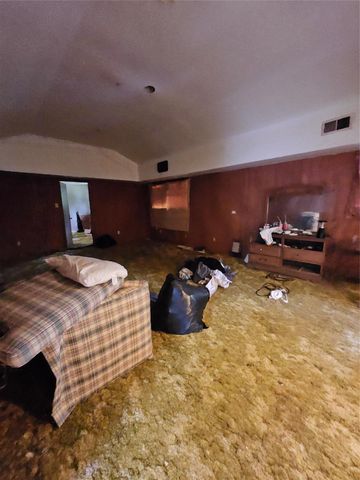 5022 Bretshire Drive, Houston, TX 77016