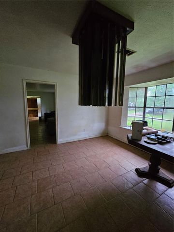 5022 Bretshire Drive, Houston, TX 77016