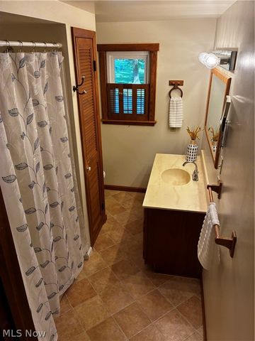 813-815 Washington St, Marietta, OH 45750