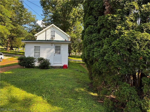 813-815 Washington St, Marietta, OH 45750