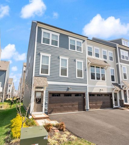 1719 BEECH LEAF ST, Dumfries, VA 22026