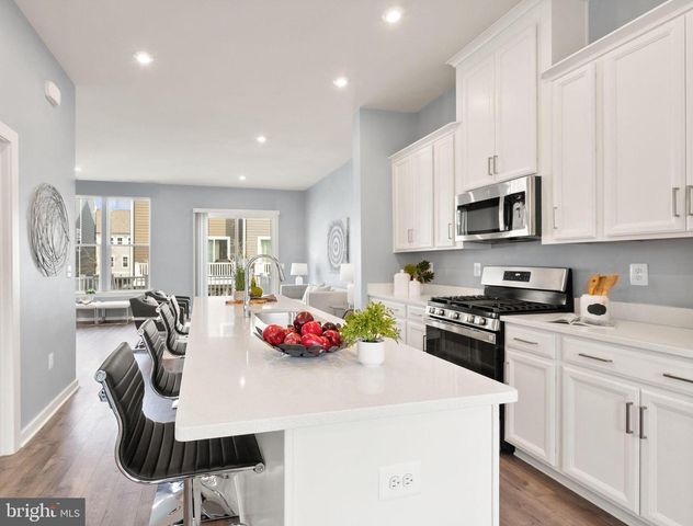 1719 BEECH LEAF ST, Dumfries, VA 22026