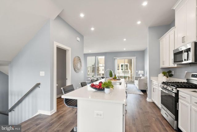 1719 BEECH LEAF ST, Dumfries, VA 22026