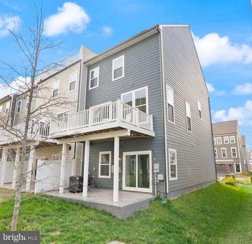 1719 BEECH LEAF ST, Dumfries, VA 22026