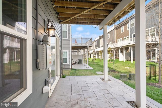 1719 BEECH LEAF ST, Dumfries, VA 22026