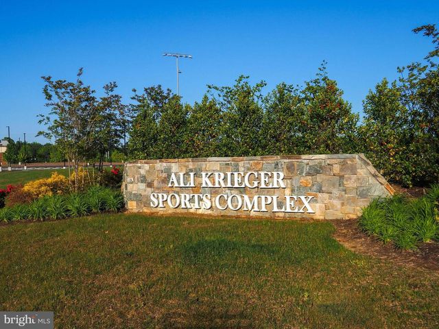 1719 BEECH LEAF ST, Dumfries, VA 22026