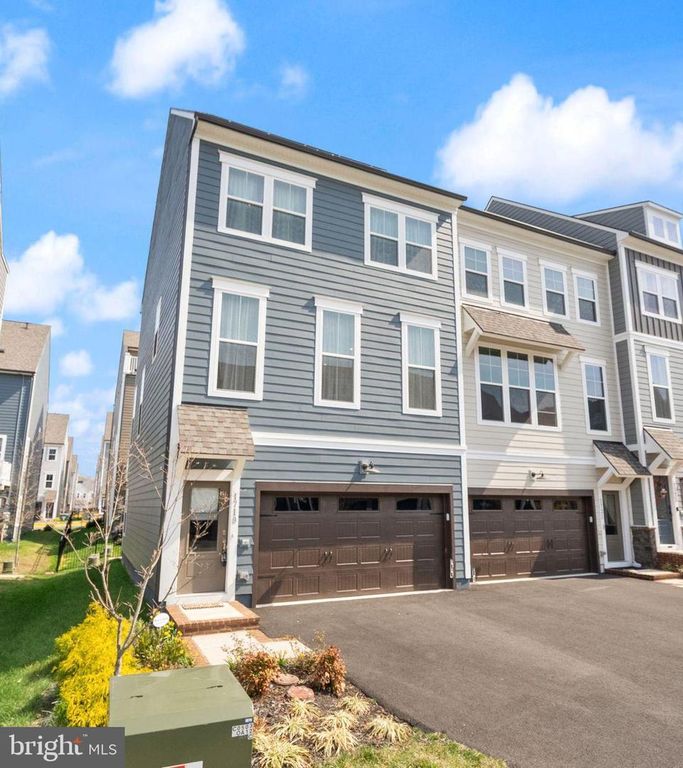 1719 BEECH LEAF ST, Dumfries, VA 22026