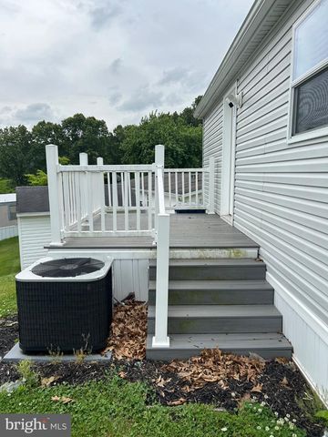 80 CHEYENNE DR, Windsor, PA 17366