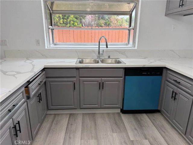 2435 W Broadway, Anaheim, CA 92804