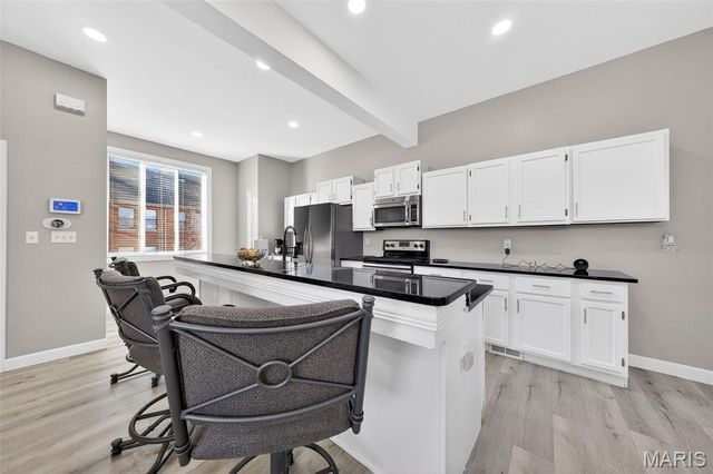 28 Columbus Square Drive, St Louis, MO 63101