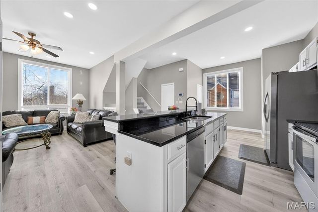 28 Columbus Square Drive, St Louis, MO 63101