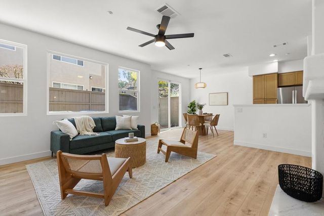 6415 Terraza Portico, Carlsbad, CA 92009