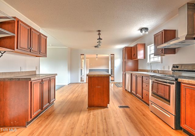 147 Annies Drive, Duffield, VA 24244