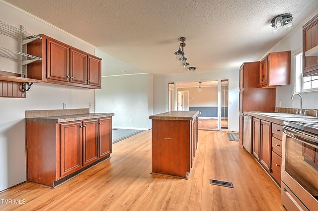 147 Annies Drive, Duffield, VA 24244