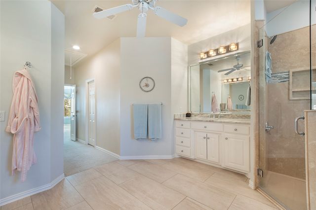 2327 Clearspring Drive N, Irving, TX 75063