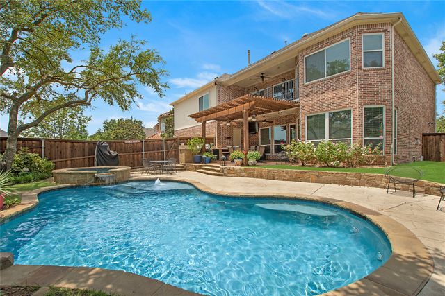 2327 Clearspring Drive N, Irving, TX 75063