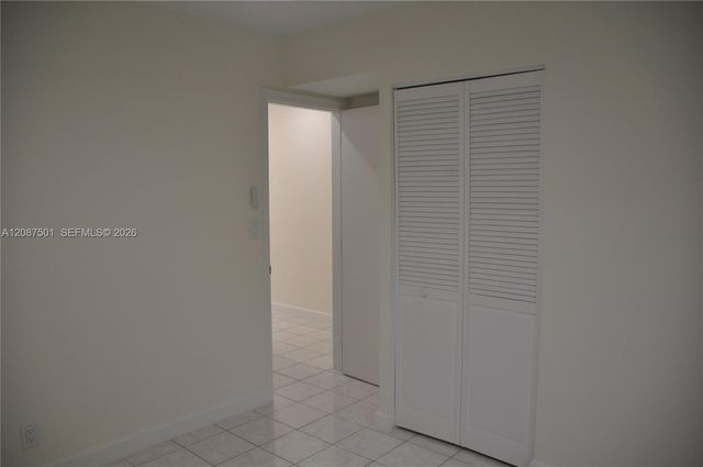 571 NE 61st Street, Oakland Park, FL 33334