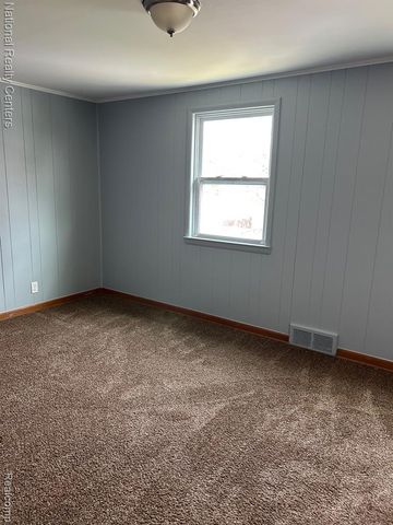 27626 Brettonwoods Street, Madison Heights, MI 48071