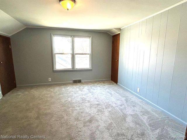 27626 Brettonwoods Street, Madison Heights, MI 48071