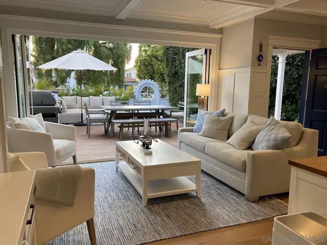 457 E Avenue, Coronado, CA 92118