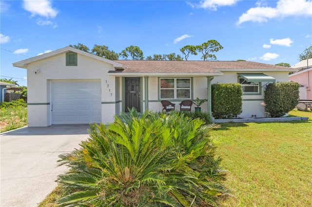 1717 OXFORD STREET N, St Petersburg, FL 33710