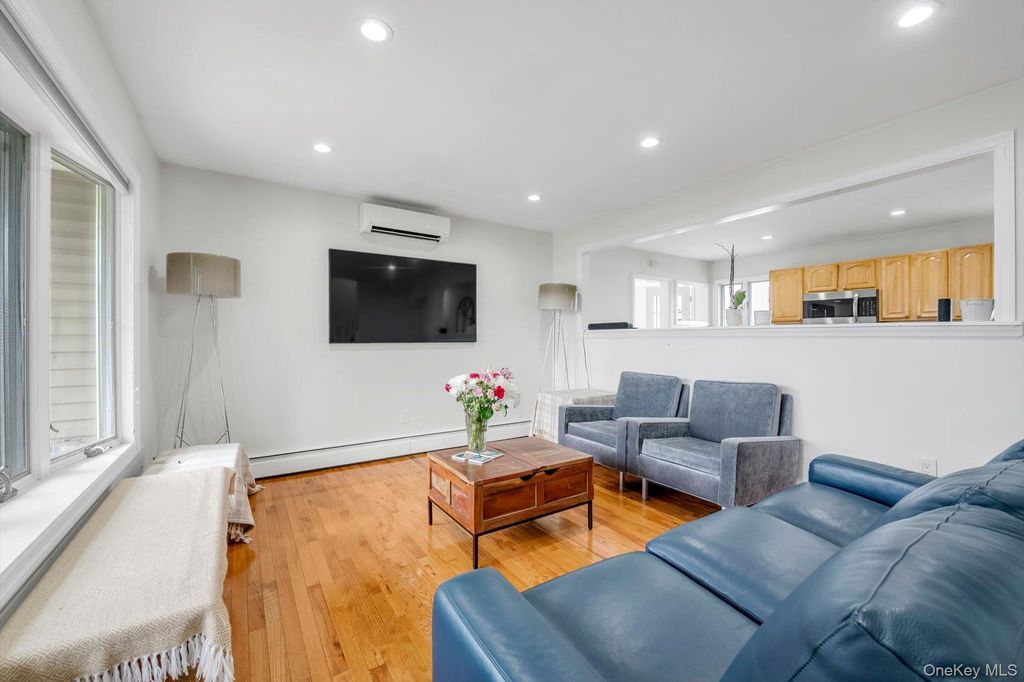 1055 Jefferson Street, Baldwin, NY 11510 — photo 4