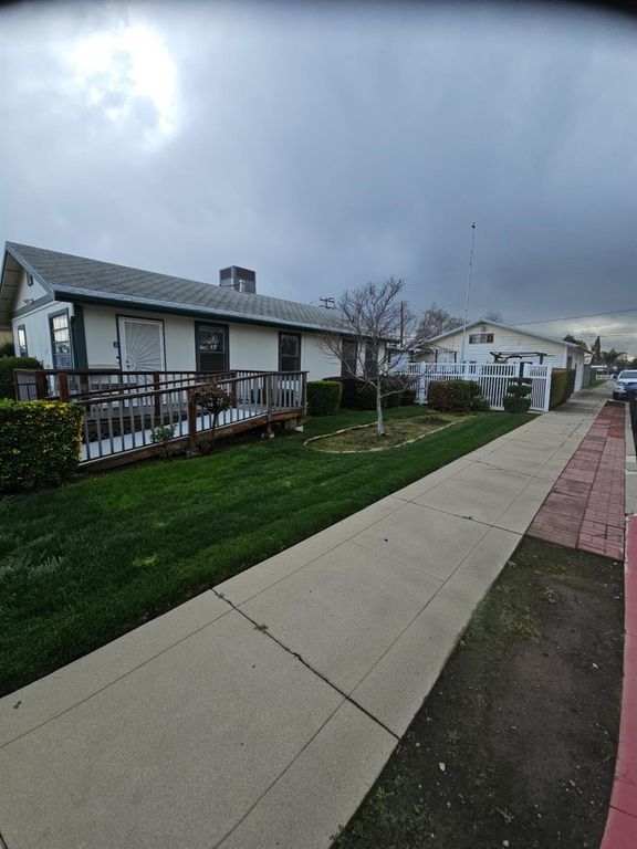701 S Bridge Street, Visalia, CA 93277