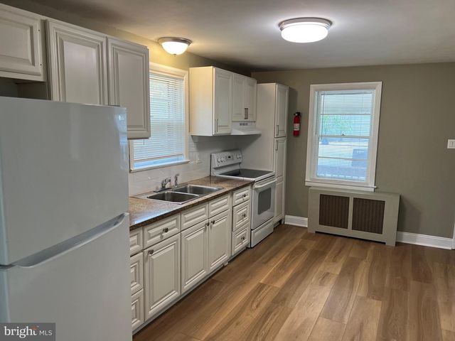 220 GLASGOW ST, Pottstown, PA 19464