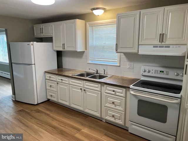 220 GLASGOW ST, Pottstown, PA 19464