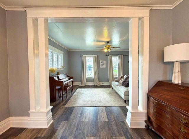 1102 MT VERNON STREET, Oshkosh, WI 54901