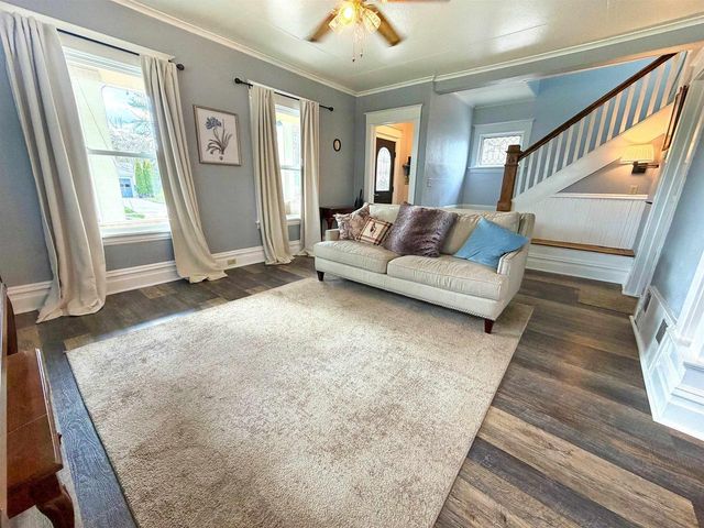 1102 MT VERNON STREET, Oshkosh, WI 54901