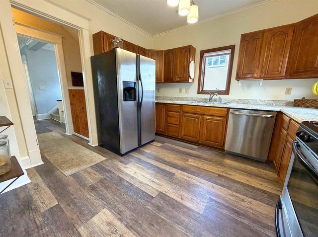 1102 MT VERNON STREET, Oshkosh, WI 54901