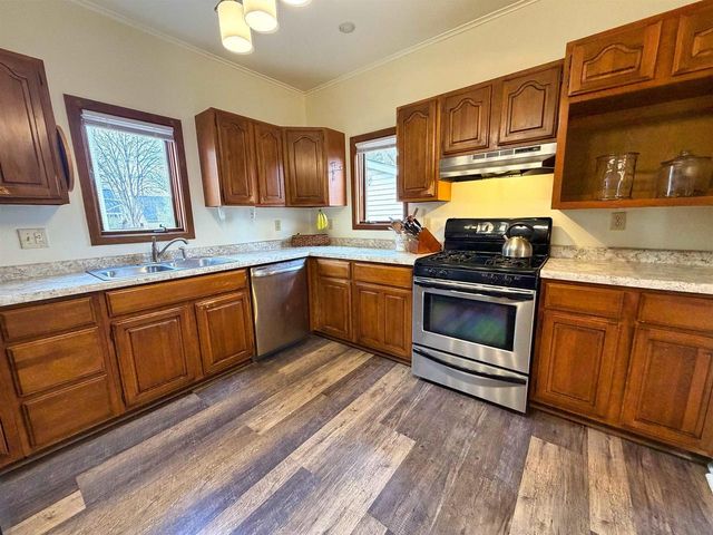 1102 MT VERNON STREET, Oshkosh, WI 54901
