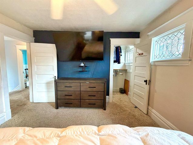 1102 MT VERNON STREET, Oshkosh, WI 54901