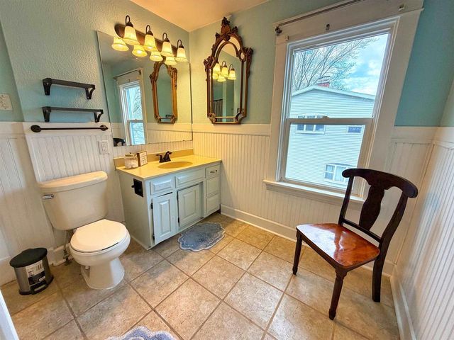 1102 MT VERNON STREET, Oshkosh, WI 54901