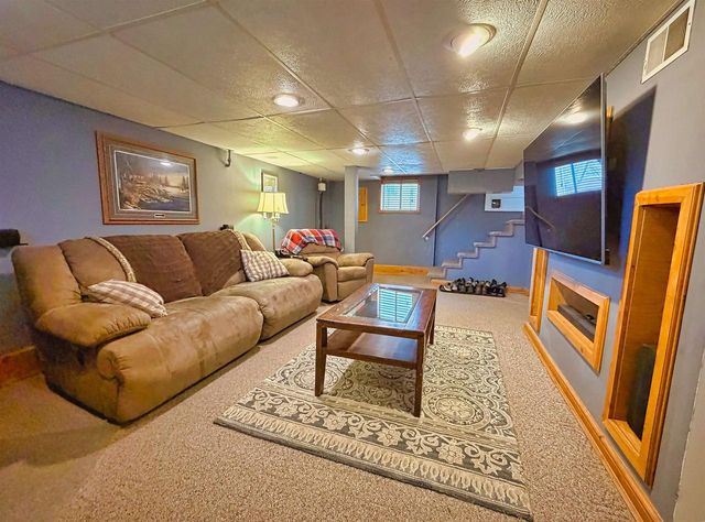 1102 MT VERNON STREET, Oshkosh, WI 54901