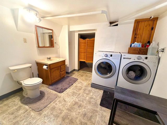 1102 MT VERNON STREET, Oshkosh, WI 54901