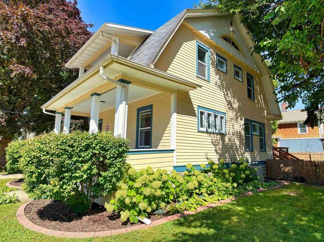 1102 MT VERNON STREET, Oshkosh, WI 54901