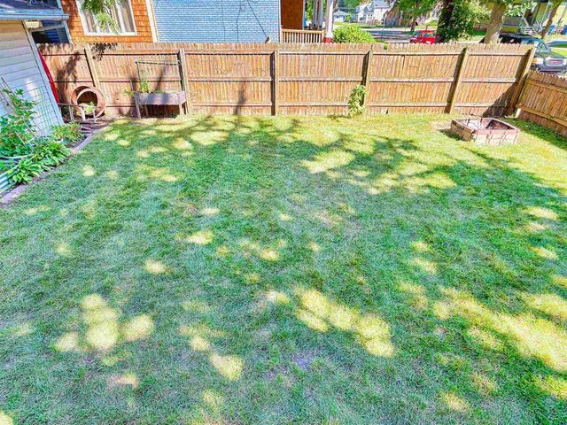 1102 MT VERNON STREET, Oshkosh, WI 54901
