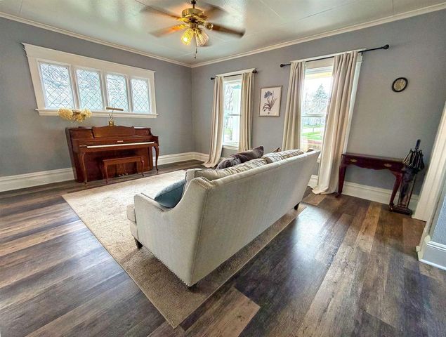 1102 MT VERNON STREET, Oshkosh, WI 54901
