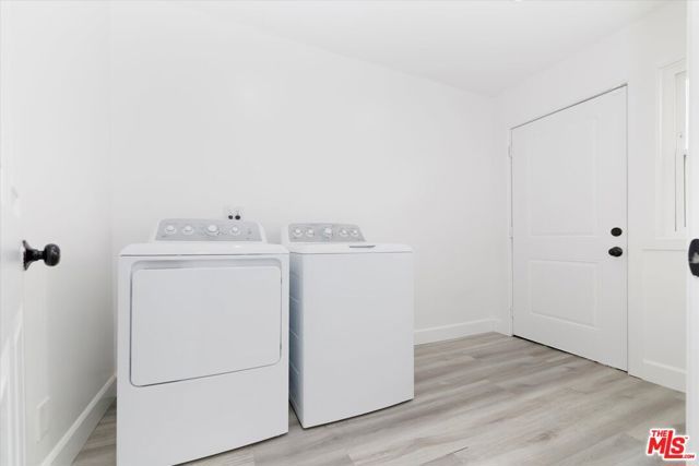 22717 Hatteras Street, Woodland Hills (los Angeles), CA 91367